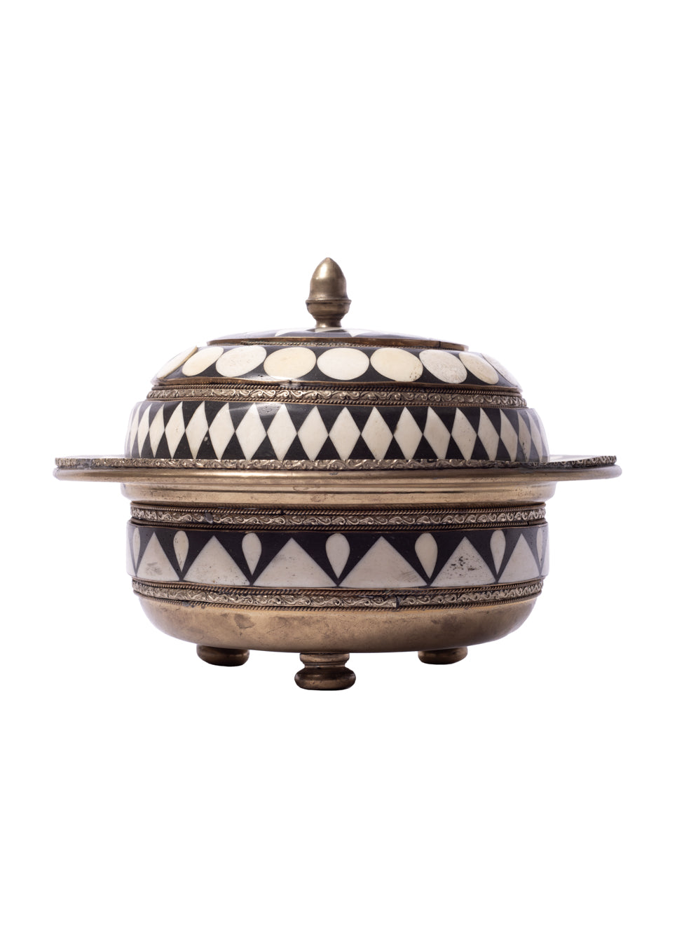 Lidded on sale serving dishes